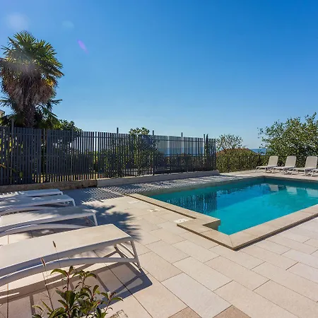 Herrliches Nur 600 Meter Zum Mit Meerblick, Pool, Grill, Waschmaschine Apartman