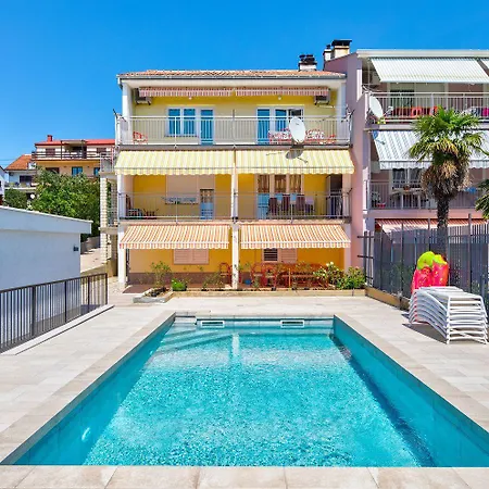 Herrliches Nur 600 Meter Zum Mit Meerblick, Pool, Grill, Waschmaschine Apartament