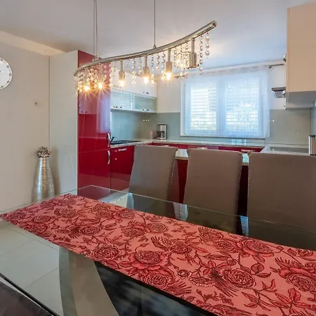 Apartament Herrliches Nur 600 Meter Zum Mit Meerblick, Pool, Grill, Waschmaschine