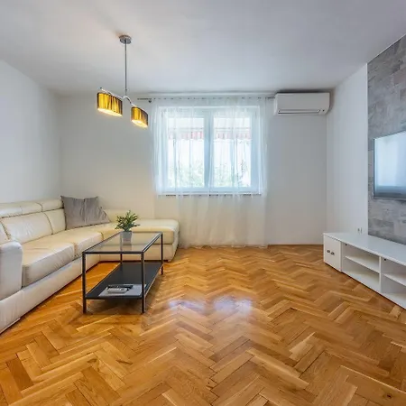 Apartament Herrliches Nur 600 Meter Zum Mit Meerblick, Pool, Grill, Waschmaschine *