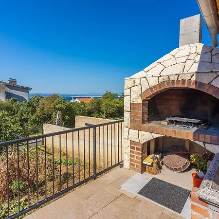 Apartman Herrliches Nur 600 Meter Zum Mit Meerblick, Pool, Grill, Waschmaschine Crikvenica