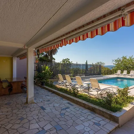 Apartman Herrliches Nur 600 Meter Zum Mit Meerblick, Pool, Grill, Waschmaschine Crikvenica