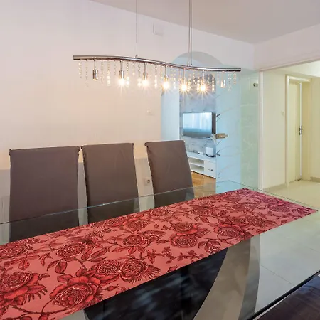 Herrliches Nur 600 Meter Zum Mit Meerblick, Pool, Grill, Waschmaschine Apartament *