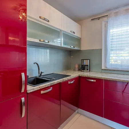 Herrliches Nur 600 Meter Zum Mit Meerblick, Pool, Grill, Waschmaschine Apartament Crikvenica