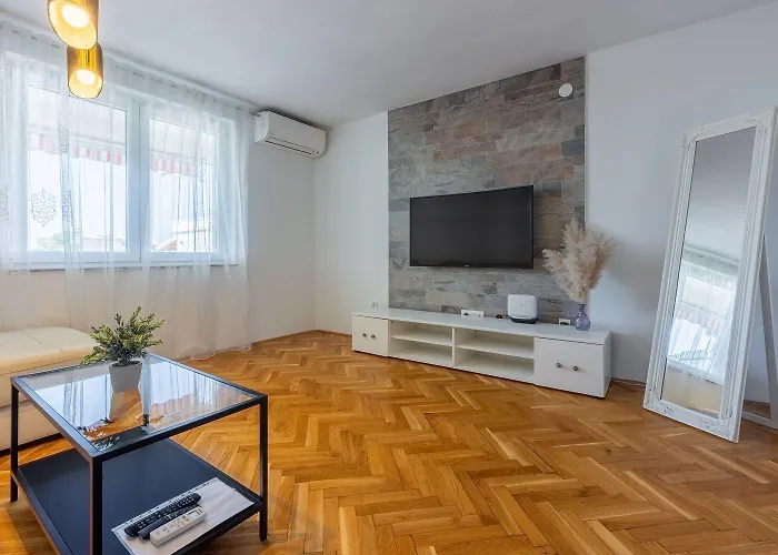 Herrliches Nur 600 Meter Zum Mit Meerblick, Pool, Grill, Waschmaschine Apartmán